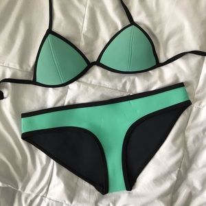 Triangl Bikini XS top M bottoms
